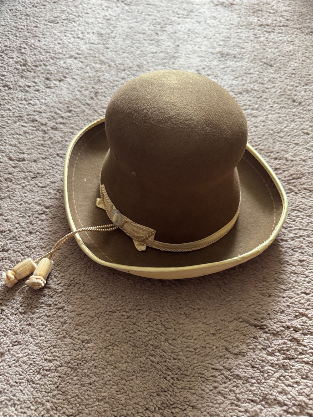 traditional Bolivian Cholita bowler hat